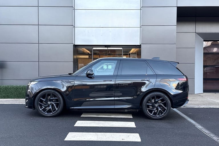 2023 Land Rover Range Rover Sport 3.0 P440e 38.2kWh Dynamic SE SUV 5dr Petrol Plug-in Hybrid Auto...