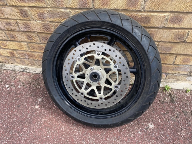 CBR 900 RR 16” front wheel with tyre and discs