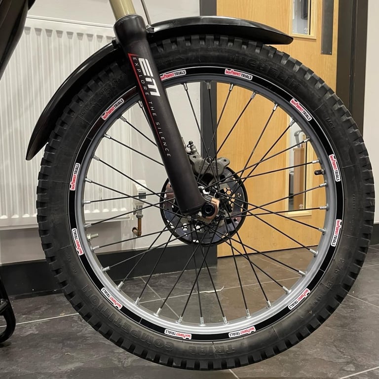 2025 EM EPURE RACE 2.5kWh **EX-DEMO** USED TRIALS BIKE