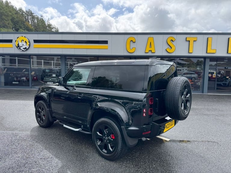 2023 23 LAND ROVER DEFENDER 3.0 D250 MHEV X-DYNAMIC SE Diesel Santorini Black