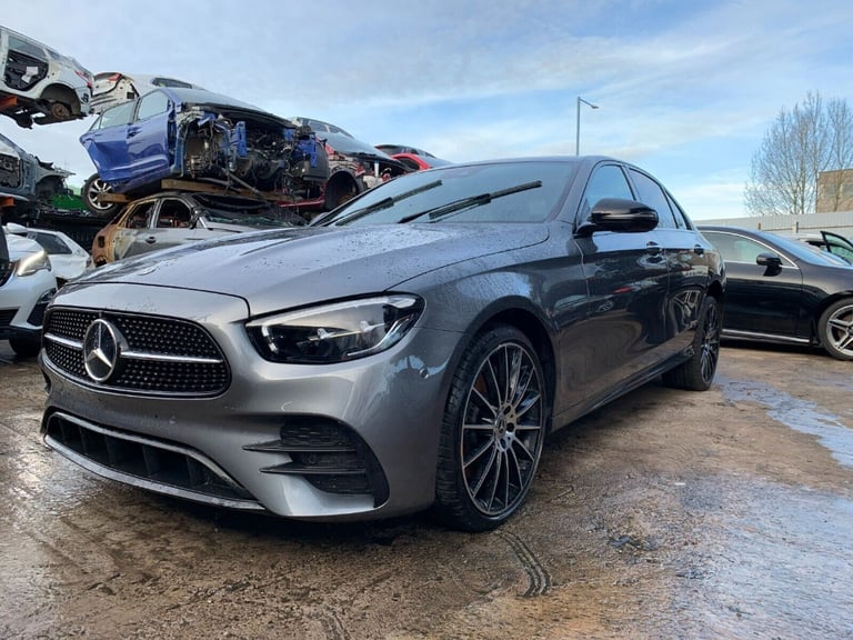 MERCEDES BENZ E CLASS BREAKING 2023 E400D AMG LINE 3.0 DIESEL PREMIUM PLUS