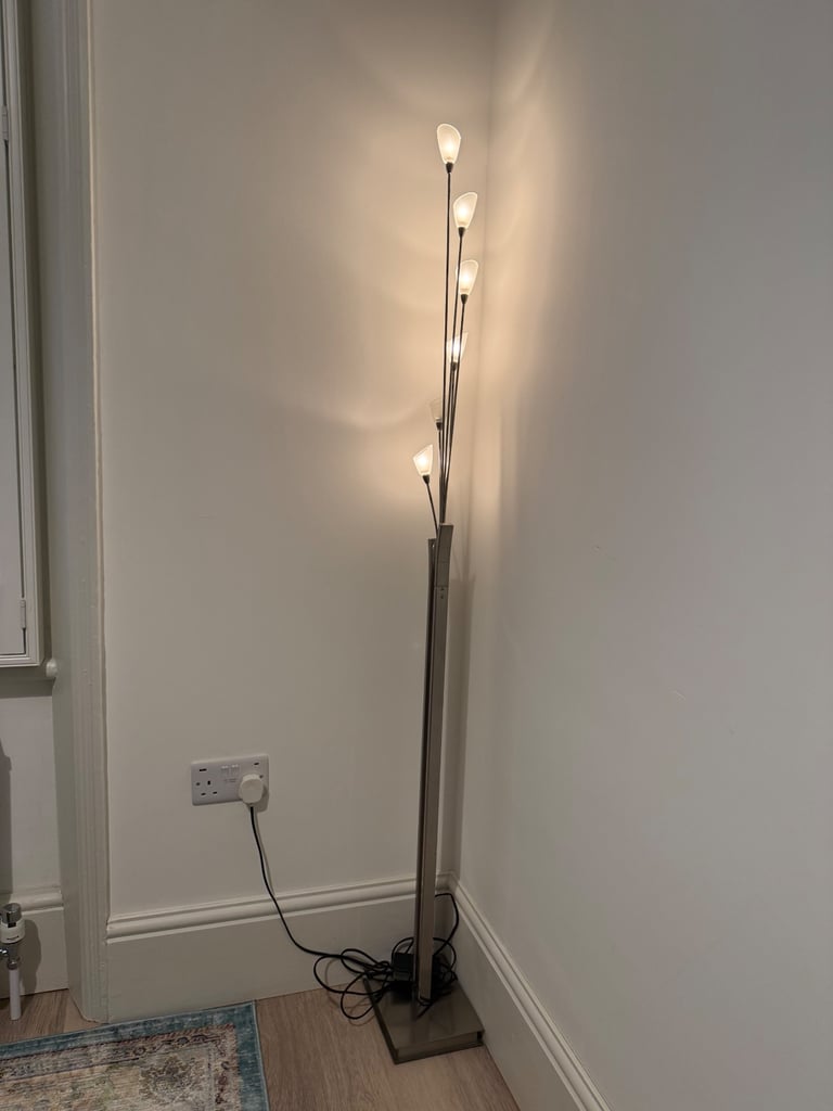 Floor lamp