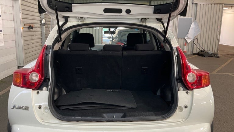 2013 Nissan Juke 1.6 Acenta 5dr [Premium Pack] HATCHBACK Petrol Manual