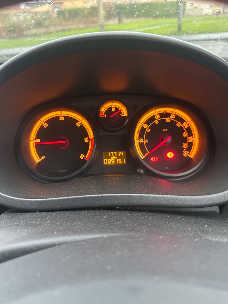 Vauxhall, CORSA, Hatchback, 2012, Manual, 1248 (cc),5 doors - Image 9