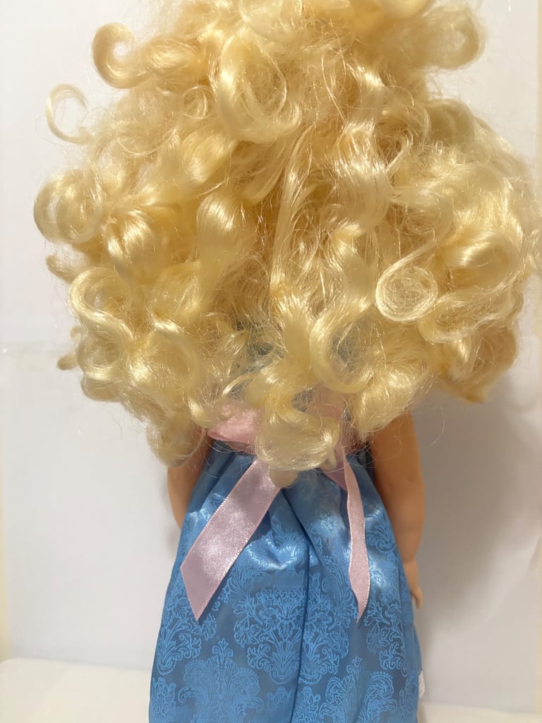 Disney Animators Collection Cinderella Doll