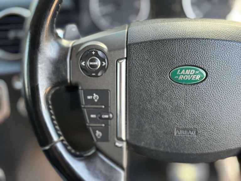 LAND ROVER DISCOVERY 4 3.0 SD V6 Auto 4X4 5dr 2013