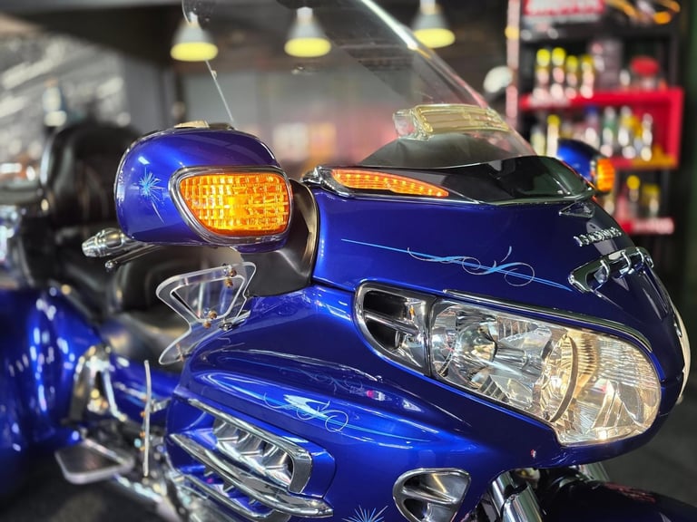 2005 HONDA GL1800 GOLDWING CSC CALIFORNIA SIDE CAR TRIKE 18,000 MILE'S 
