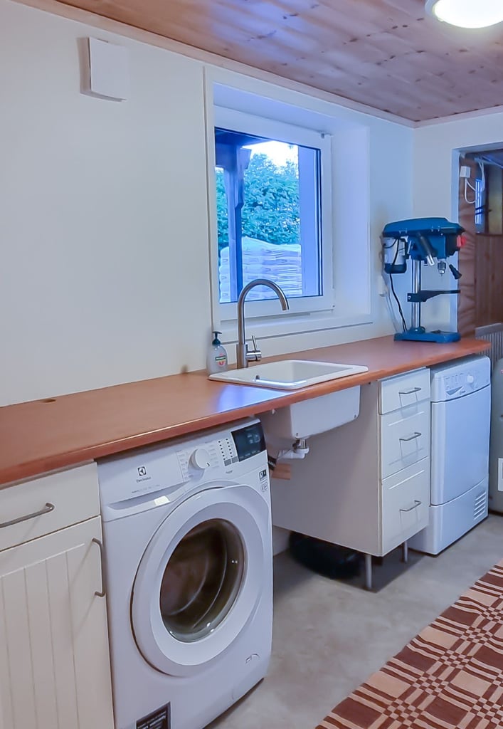 WORKING FROM HOME? ESCAPE THE CITY TO SWEDEN