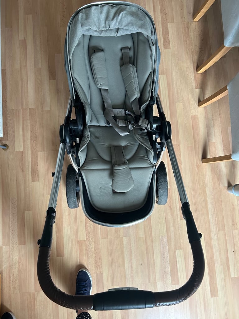 Ocaro travel system - buggy pushchair  Carry Cot