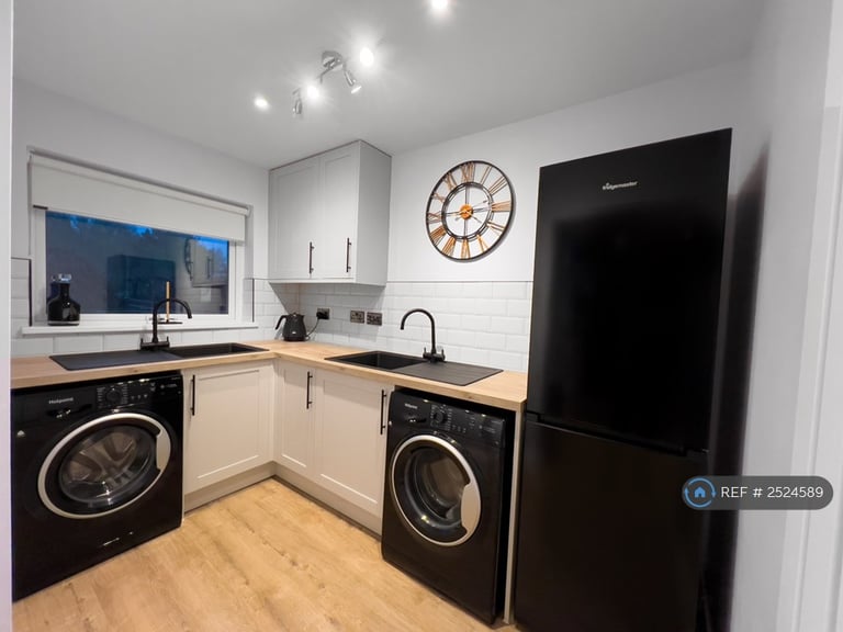 1 bedroom in Long Lane, Beeston, Nottingham, NG9 (#2524589)