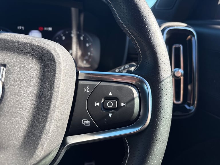 2020 Volvo XC40 1.5 T3 [163] R DESIGN 5dr Geartronic Estate PETROL Automatic