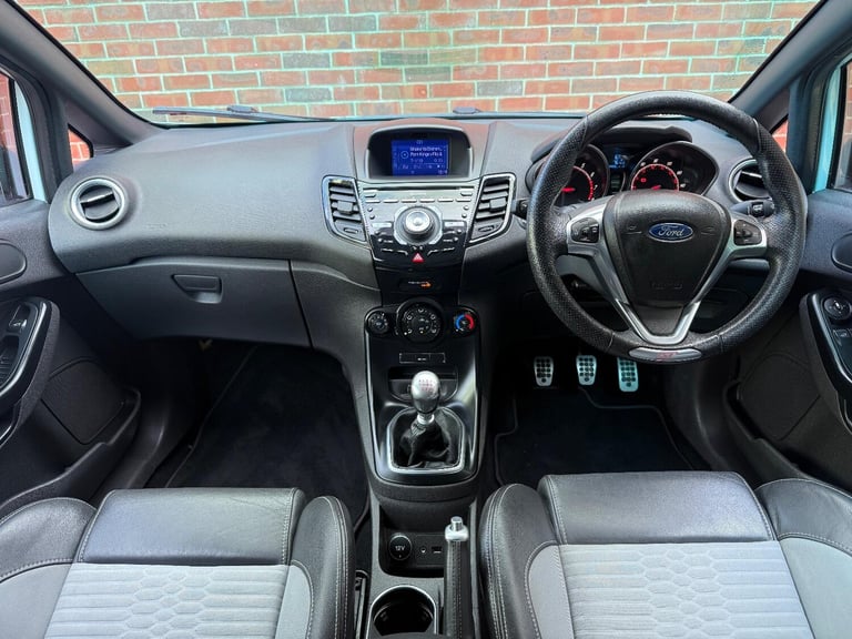 FORD FIESTA 1.6 T EcoBoost ST-2 2014