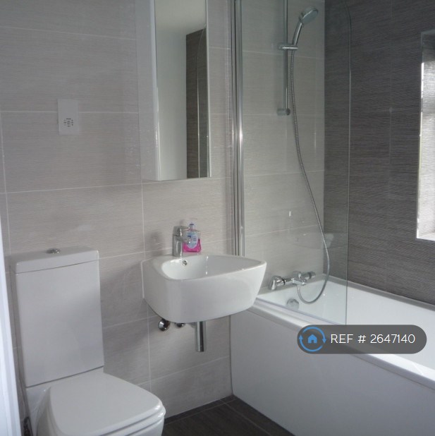 2 bedroom flat in Bawdale Road, East Dulwich, London, SE22 (2 bed) (#2647140)