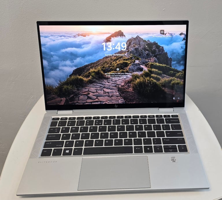 HP x360 G7 i7-10th Gen 16GB 512 GB SSD Intel Iris Ultra Full HD