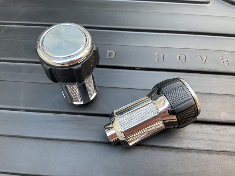 image for RANGE ROVER SPORT CHROME FRONT ARM REST KNOBS