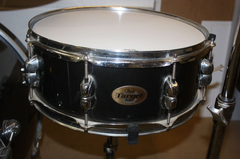 Pearl Target Series Black 5 Piece Refurbished Rock Drum Kit ~ 22in Bass + All Hardware ~ £350 ono