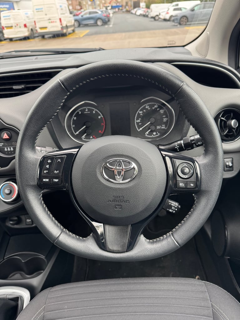 2019 toyota yaris icon 1.5 petrol manual 67000 miles ideal for new drivers cheap 