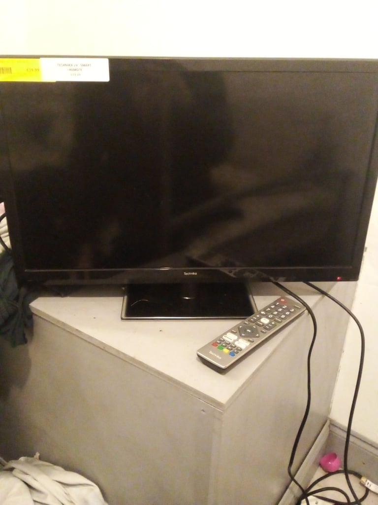 Technika 24inch smart tv