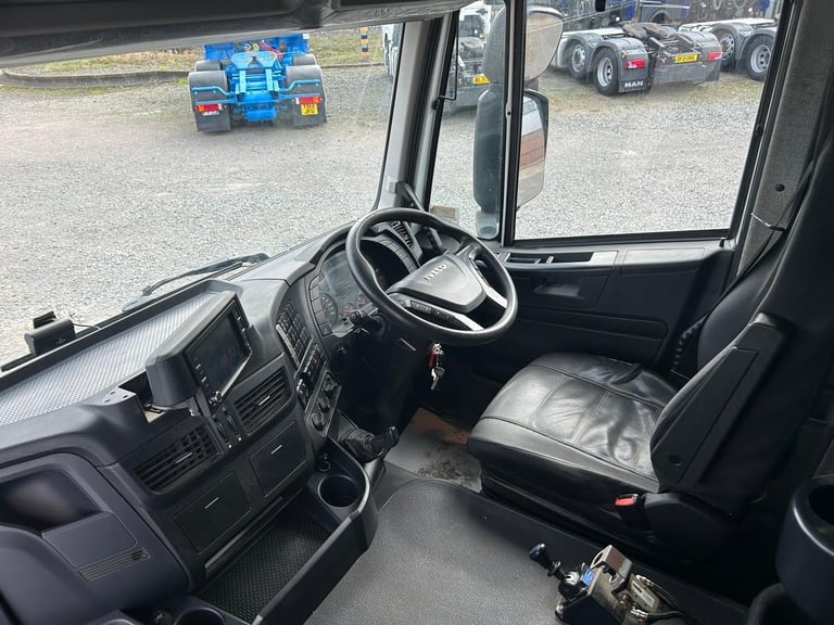 IVECO STRALIS X-WAY 8X4 STEEL TIPPER 2018 – RK68 LXX