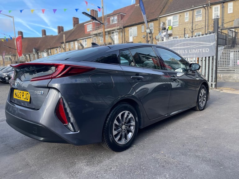 2022 Toyota Prius 1.8 VVT 8.8kWh Business Edition Plus CVT Euro 6 (s/s) 5dr HATCHBACK Petrol/Elec...