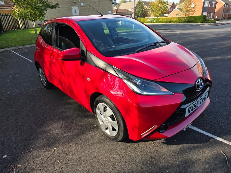 Toyota, AYGO, Hatchback, 2015, Manual, 998 (cc), 5 doors, euro 6, Peugeot 108, Citroen C1
