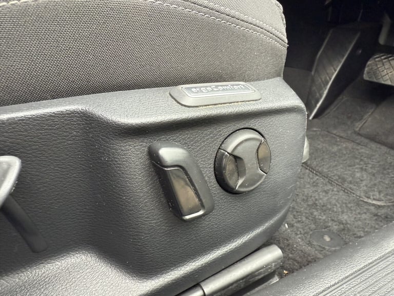 2020 Volkswagen Passat SE NAV TDI DSG Saloon Diesel Automatic