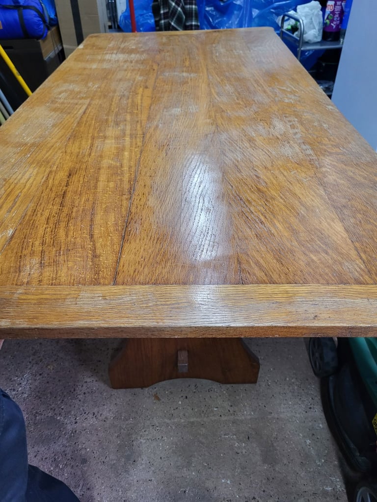Oak dining table 