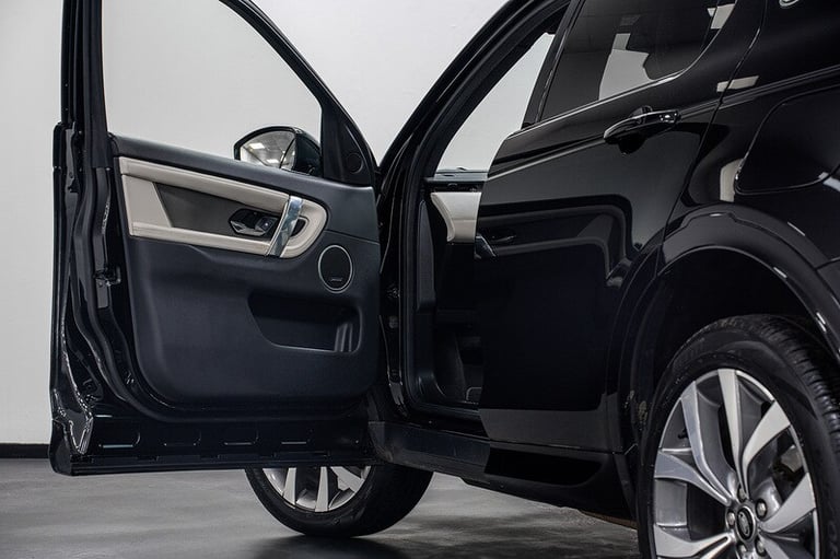 2024 Land Rover Discovery Sport P300e Dynamic HSE SUV HYBRID Automatic