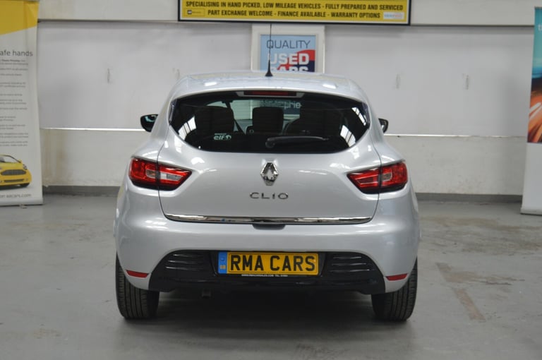 2019 Renault Clio 1.5 dCi 90 Play 5dr LOW MILEAGE + ONE OWNER + ULEZ COMPLIANT Hatchback Diesel M...