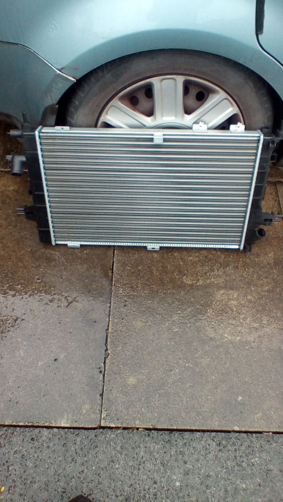 image for Vauxhall astra mark 5 1.7 cdti radiator