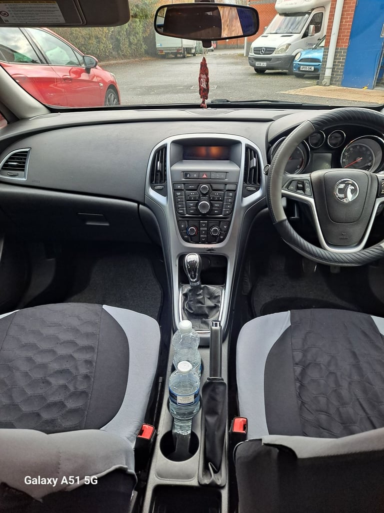 Vauxhall, ASTRA, Estate, 2014, Manual, 1598 (cc), 5 doors