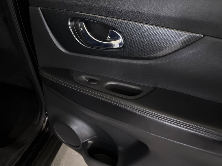 2015 Nissan X-Trail 1.6 dCi n-tec Euro 5 (s/s) 5dr ESTATE Diesel Manual