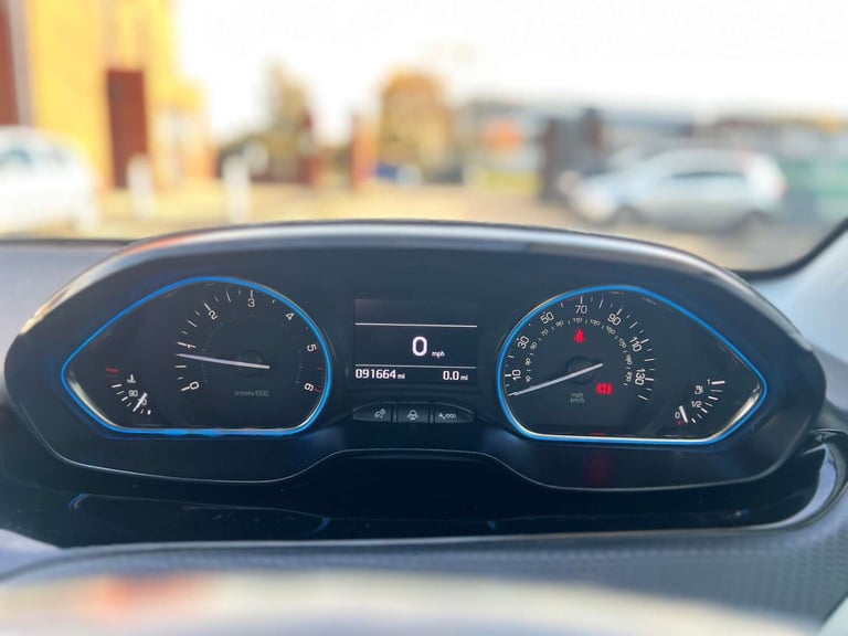 2017 Peugeot 2008 1.6 BlueHDi 120 Allure 5dr HATCHBACK DIESEL Manual