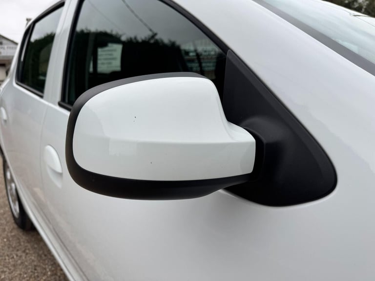2015 Dacia Sandero 1.5 Dci Laureate Hatchback HATCHBACK Diesel Manual
