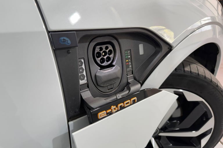 2022 Audi e-tron 50 Black Edition Sportback 5dr Electric Auto quattro 71.2kWh (11kW Charger) ESTA...