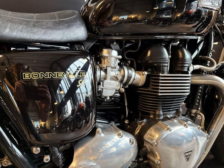 2009 Triumph Bonneville AIR COOLED black