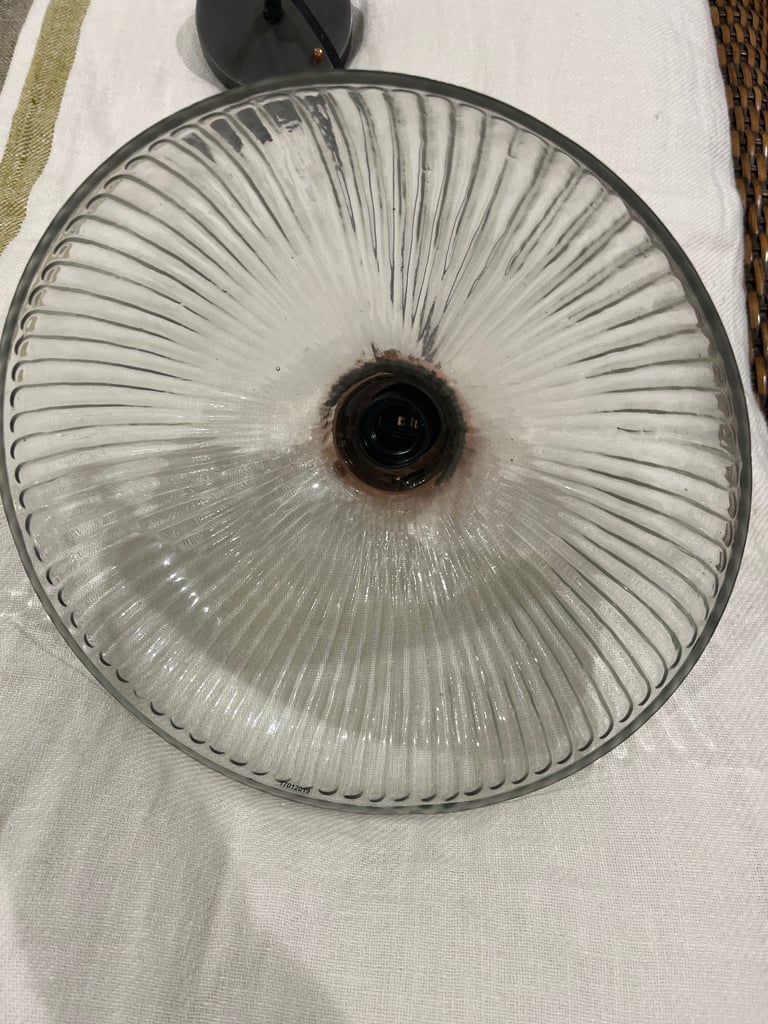 Ceiling pendant light