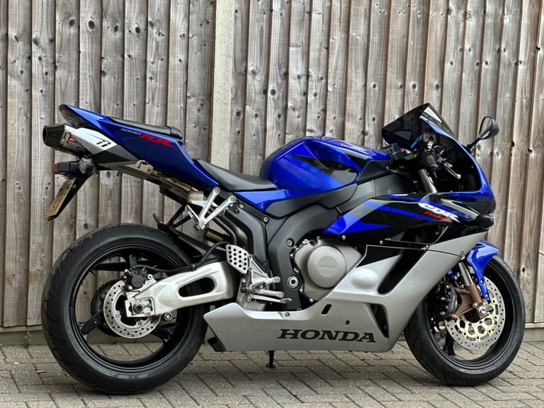 HONDA CBR 1000 RR FIREBLADE 2005 (05) SUPER SPORT + YOSHIMURA + 13,000 MILES 