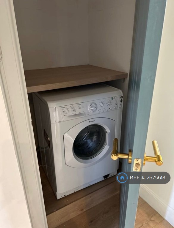 1 bedroom flat in Northfield Place, Aberdeen, AB25 (1 bed) (#2675618)