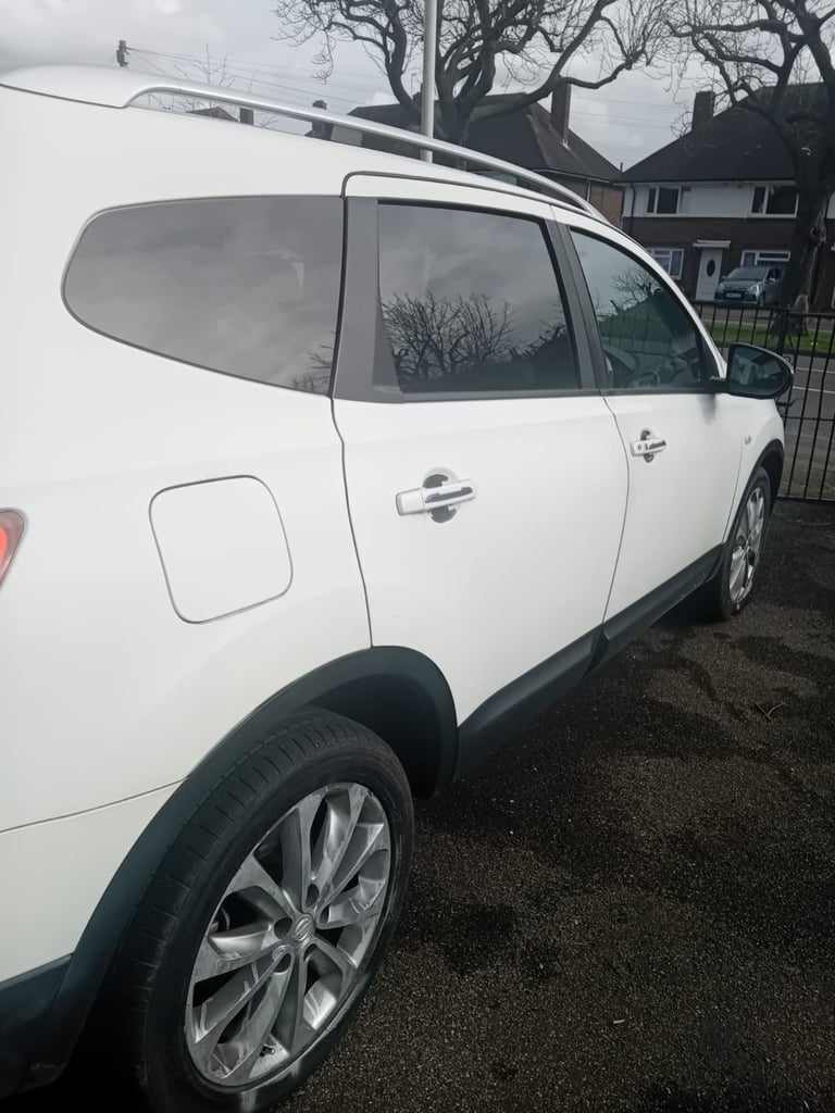 Reduced to clear £2000 Nissan qashqai 7 seater 