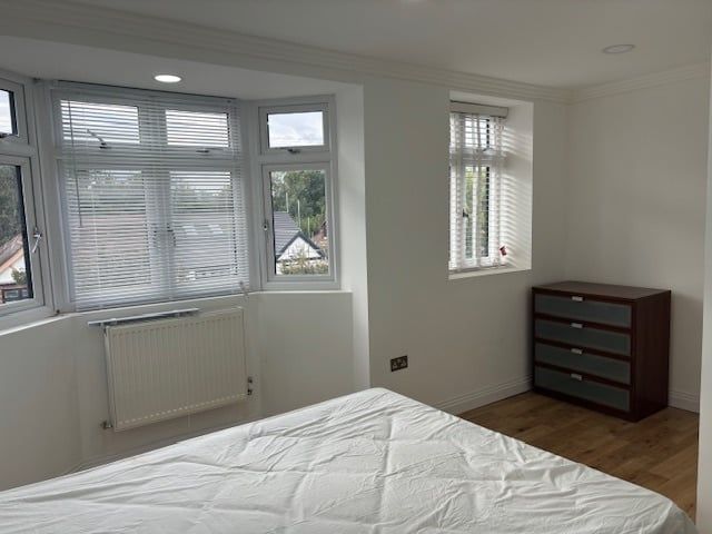 3-Bedroom Flat Available to Rent in Ilford, IG1 3TT,Available for families only – no boys/sharers