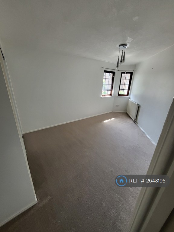2 bedroom flat in Ladyknowe Court, Moffat, DG10 (2 bed) (#2643195)