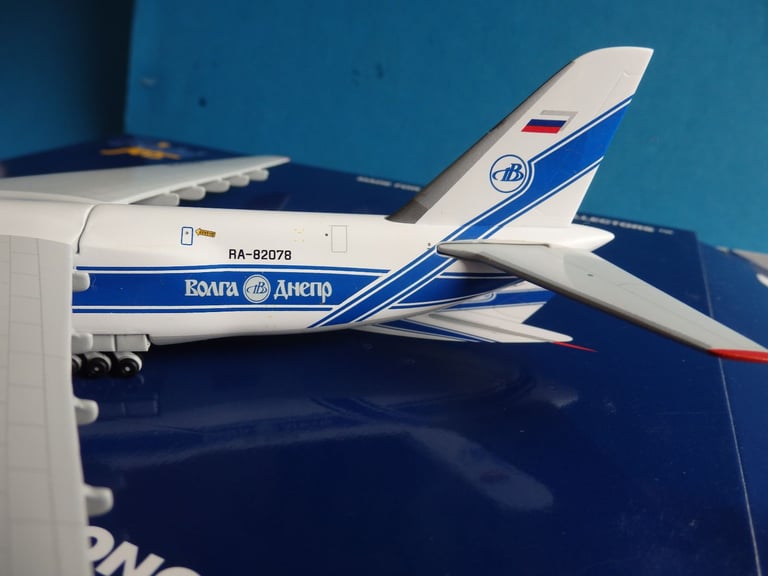 Gemini Jets 1:400 Scale GJVDA1942  Antonov 124-100  Volga Dnepr  RA-82078 
