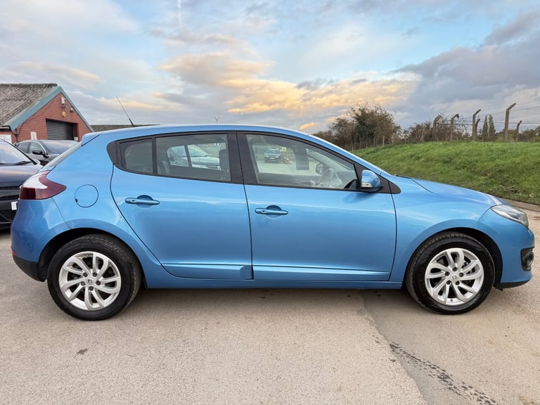 2016 Renault Megane 1.5 dCi Dynamique Nav 5dr HATCHBACK Diesel Manual