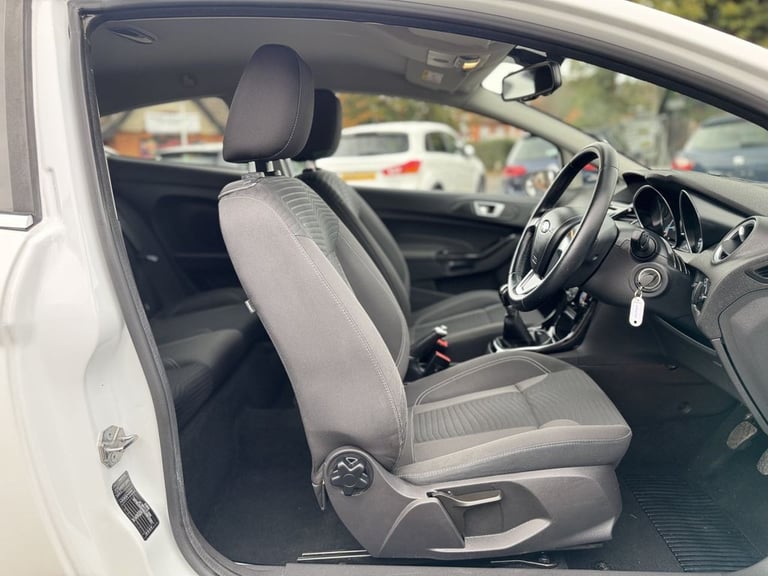 2017 Ford Fiesta 1.25 Zetec Hatchback 3dr Petrol Manual Euro 6 (82 ps) Hatchback Petrol Manual
