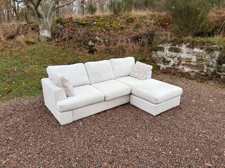 DFS Corner Sofa (Delivery Available)