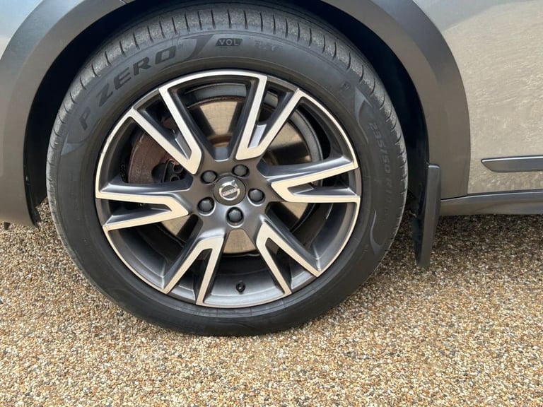 2020 Volvo V90 2.0 T5 Plus Estate 5dr Petrol Auto AWD Euro 6 (s/s) (250 ps) Estate Petrol Automatic