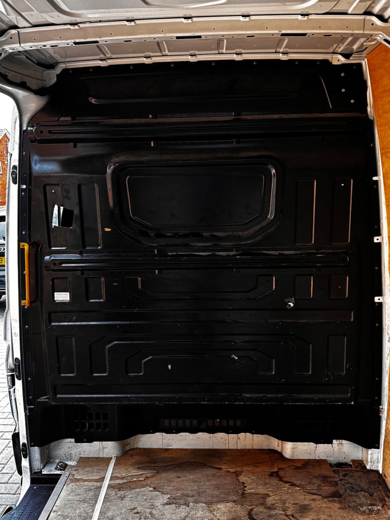    🛠️ VW Crafter 2022 Rear Bulkhead Panel – good Condition