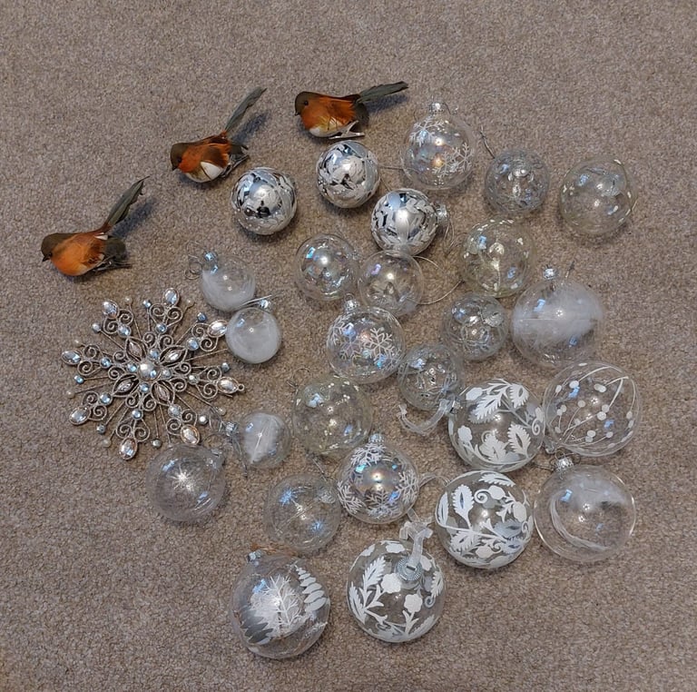 6 Foot Christmas Tree and Decorations