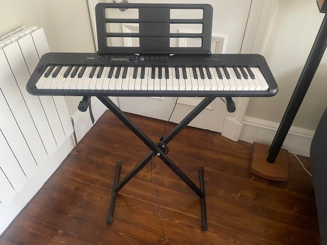 Casio Casiotone CT-S300 Keyboard with Stand